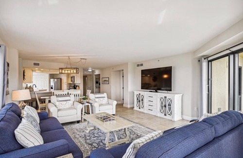 Holiday Isle Condo | IR 619 3 bed/2 bath. Unit comes with Free Beach Service