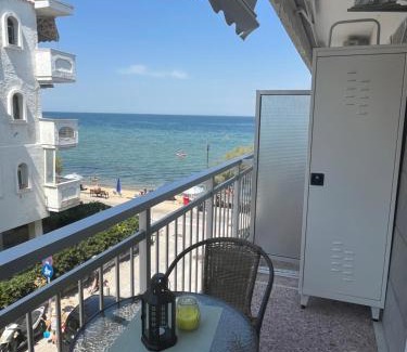 Perea Apartment | Irene Beach Front Luxury Suite