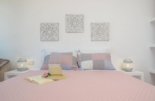 Agia Anna House | Irianna of Naxos Maisonette House with Pool & View