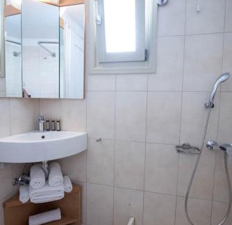 Imerovigli House | Irida - Santorini