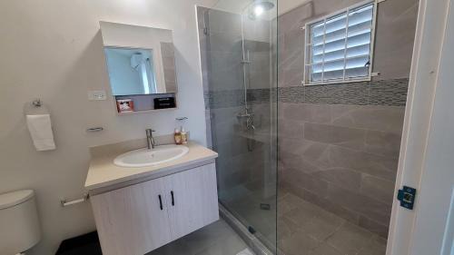 Discovery Bay House | Irie Rock Cottage - Close to the Beaches and Attractions, Spa Treatment- Discovery Bay, St Ann