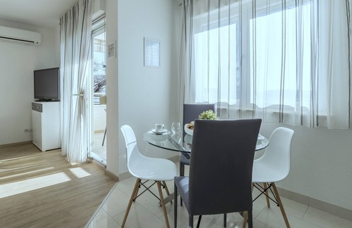 Kastela Apartment | Iris beach apartments 3