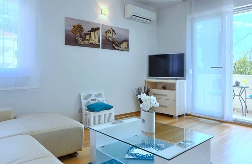 Kastela House | Iris beach apartments 1