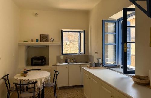 Kalo Chorio Apartment | iris house