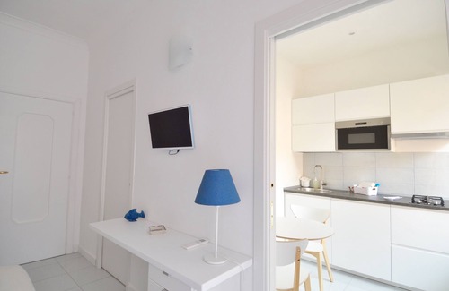 Minori Apartment | IRIS - Master Bedroom indipendent access