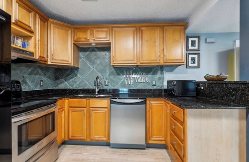 Irish Channel Condo | Irish Channel 2-bedroom condo within walking distance to Magazine Street!