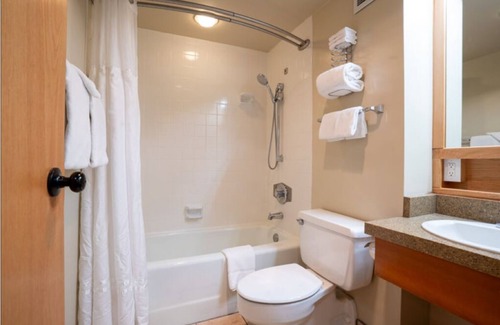 Salt Lake Mountain Resorts Condo | Iron Blosam Lodge!Steps to the Mountain! Snowbird, UT. From 3/22 to3/29/25