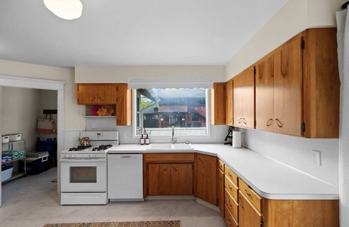 Garden District Apartment | Ironman Bike Route! Hot Tub+Prime DownTwn Location