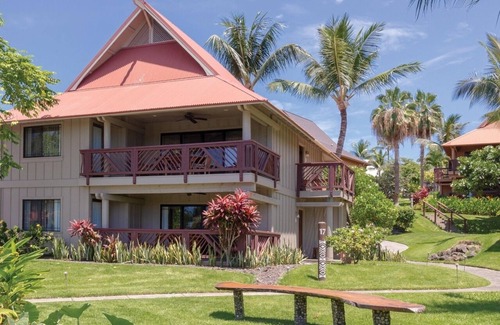 Historic Kailua Village House | IRONMAN! KONA Club Wyndham Kona Hawaiian Oct. 6-16; Two Bedroom Deluxe!