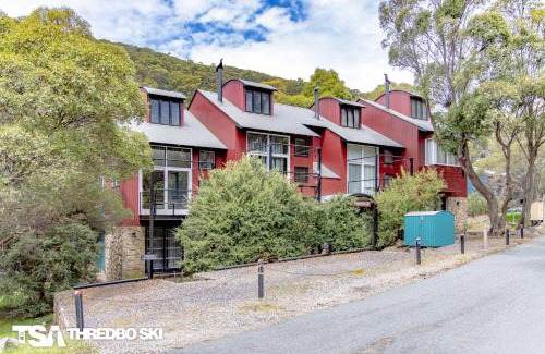 Thredbo Ski Chalet | Ironmongie 1 JackFrost