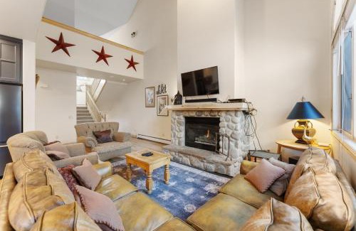 Mountain House Villa | Ironwood 2990 by Summit County Mountain Retreats