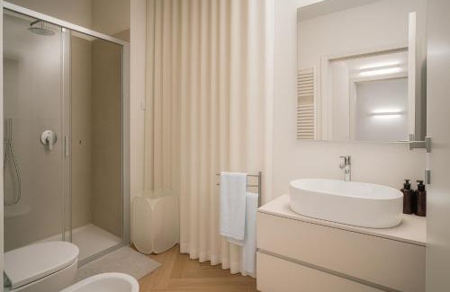 Iseo Apartment | ISEO LAKE - Free Wi-Fi and Private Parking Included