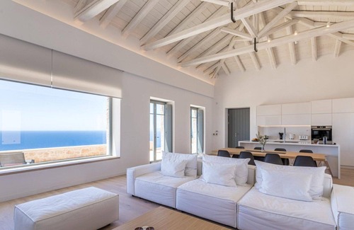 Kardamyli Villa | ISholidays Kardamyli Villa Nupadi, Vistas al mar