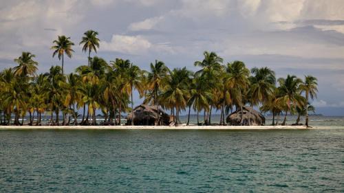 Carti Tupile Other | Isla San Blas Pugsudub