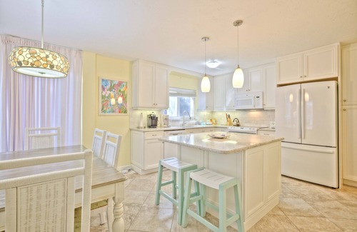 Sanibel Condo | Island Beach Club #210A is a 2/2 vacation rental on Sanibel Island.