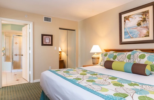 Fort Myers Beach Hotel | Island Bliss Awaits: 4 Elegant Units w/Pool & Ocean Views