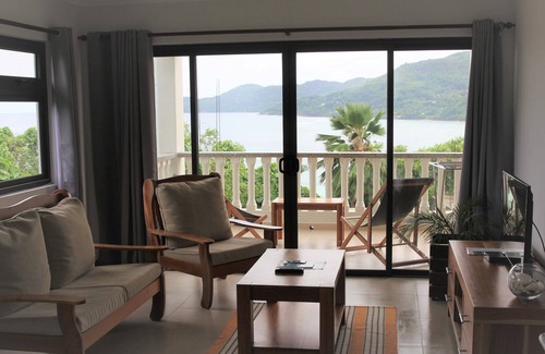 Anse Royale House | Island Cove (Sea View)