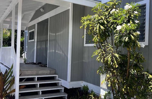 Kahaluu Bay House | Island Elegance: Prime Spot