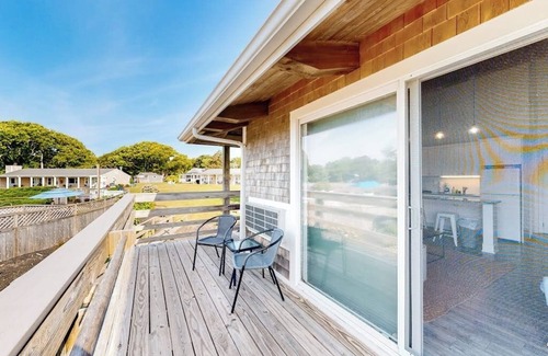 Oak Bluffs Condo | Island Inn - 2 Bedroom & 2 Bath Townhouse - 50G - Oak Bluffs, MA