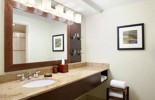 Stuart House | Island Oasis! 2 Roomy Units, Free Parking, Minutes to Bathtub Reef Beach!