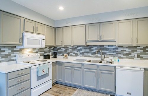 Dauphin Island Condo | Island Oasis with a view