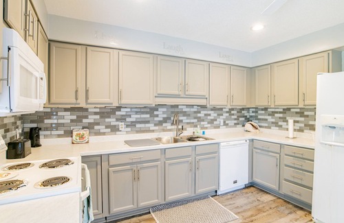 Dauphin Island Condo | Island Oasis with a view
