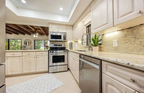 West Palm Beach Villa | ISLAND PALM BEACH VILLA