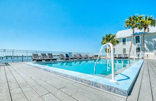 Cedar Key Condo | Island Place 102 Perfect Downtown Getaway with Pool!