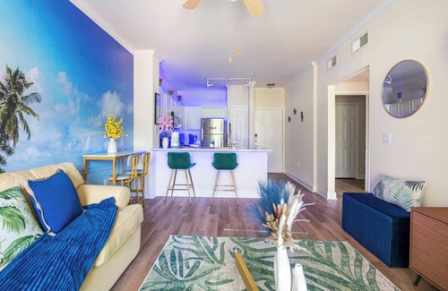 Houston Apartment | Island Time - 1BR Pool View/NRG/MedCenter/Galleria