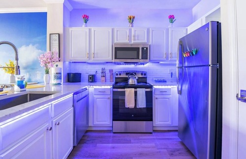 Houston Apartment | Island Time - 1BR Pool View/NRG/MedCenter/Galleria