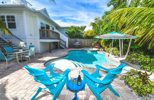 Holmes Beach House | Island Time AMI by AMI Locals