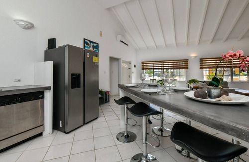Oranjestad Villa | Island Time Villa