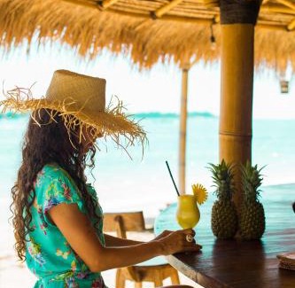 Gili Air Hotel | Island View Bar & Bungalow