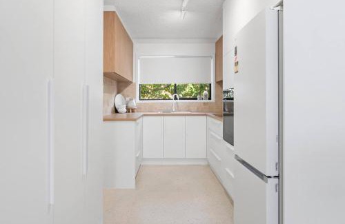 Labrador Apartment | 'Island Villa' Boho-Coastal Escape by the Waterfront
