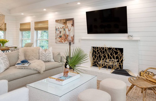 Isle of Palms House | Isle Escape by AvantStay | Walk to Beach + Deck