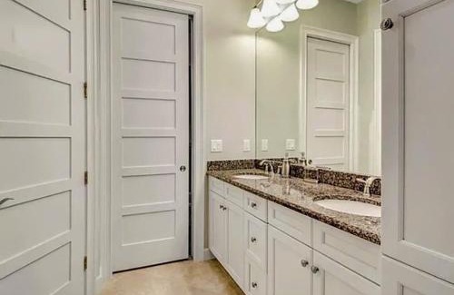 Naples House | Isles of Collier, Pickleball, Tennis, Pool, Hike