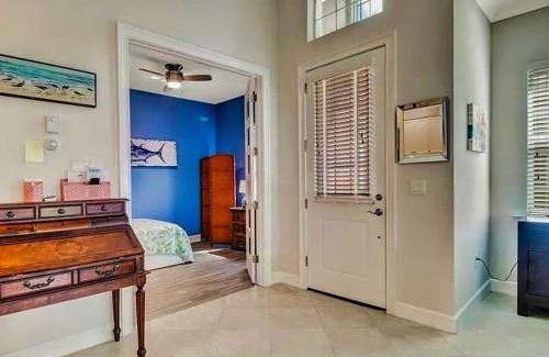 Naples House | Isles of Collier, Pickleball, Tennis, Pool, Hike