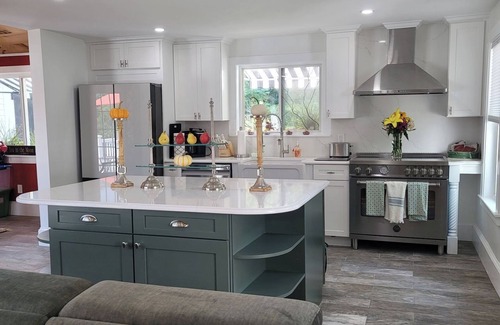 Rockport Apartment | "Islesboro" Suite in the Inn at Starlight Lodge
