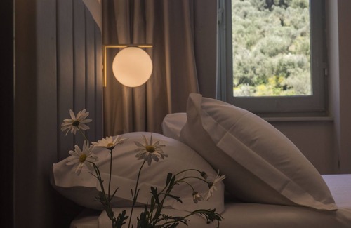 Isola Polvese Hotel | Isola Polvese Resort
