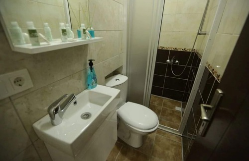 Gumussuyu Mahallesi House | ISTANBYL-Double bedroom 3