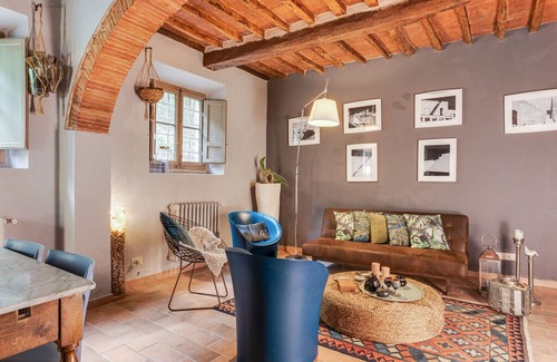 San Giuliano Terme Villa | Lovely Villa in Molina di Quosa with Private Swimming Pool