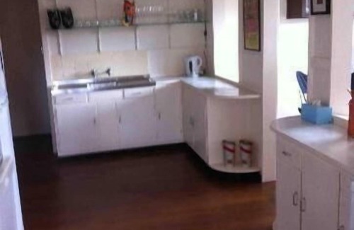 Ventnor House | It's Island Time, 5 mins' walk to beach & pet-friendly, linen included for GP!