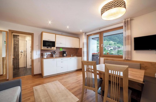 San Leonardo in Passiria Apartment | Holiday Apartment "Hahndl" with Mountain View, Wi-Fi, Garden & Balcony