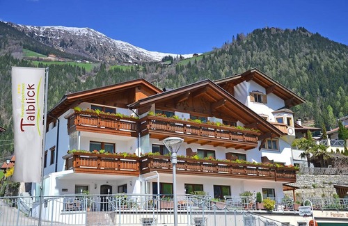 San Leonardo in Passiria Apartment | Holiday Apartment "Hahndl" with Mountain View, Wi-Fi, Garden & Balcony