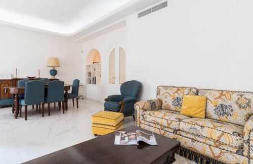 Borgogna Apartment | Italianway - Durini 23