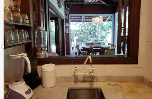Itamambuca House | Itamambuca condo 15 people 5 suites 11985367259 pool foot in the sand