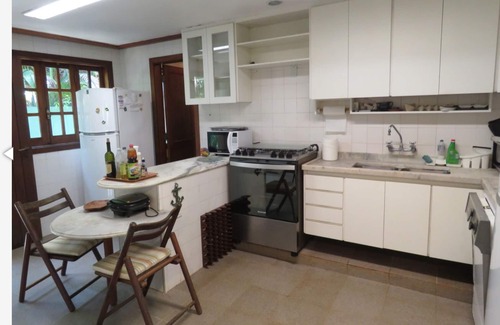 Itamambuca House | Itamambuca condo 15 people 5 suites 11985367259 pool foot in the sand