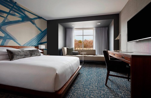 Ithaca Hotel | Ithaca Marriott Downtown on the Commons