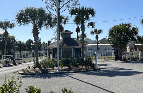 Port St. Joe Condo | IT’S 5 0’CLOCK SOMEWHERE