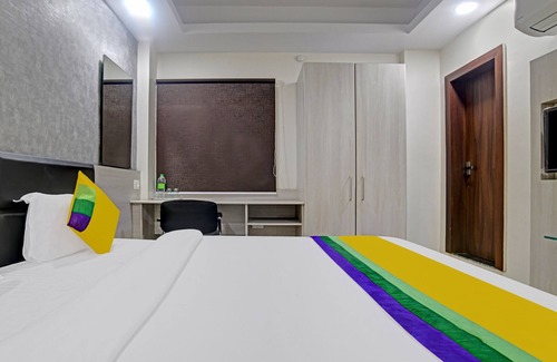 Rau Hotel | Itsy By Treebo - Lotus